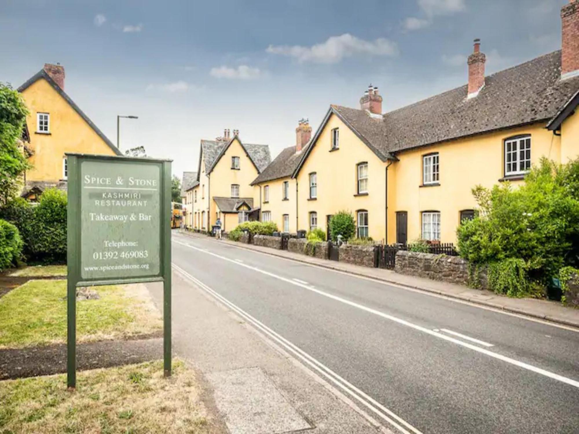 Spacious Modern Home In Picturesque Village Exeter Dış mekan fotoğraf