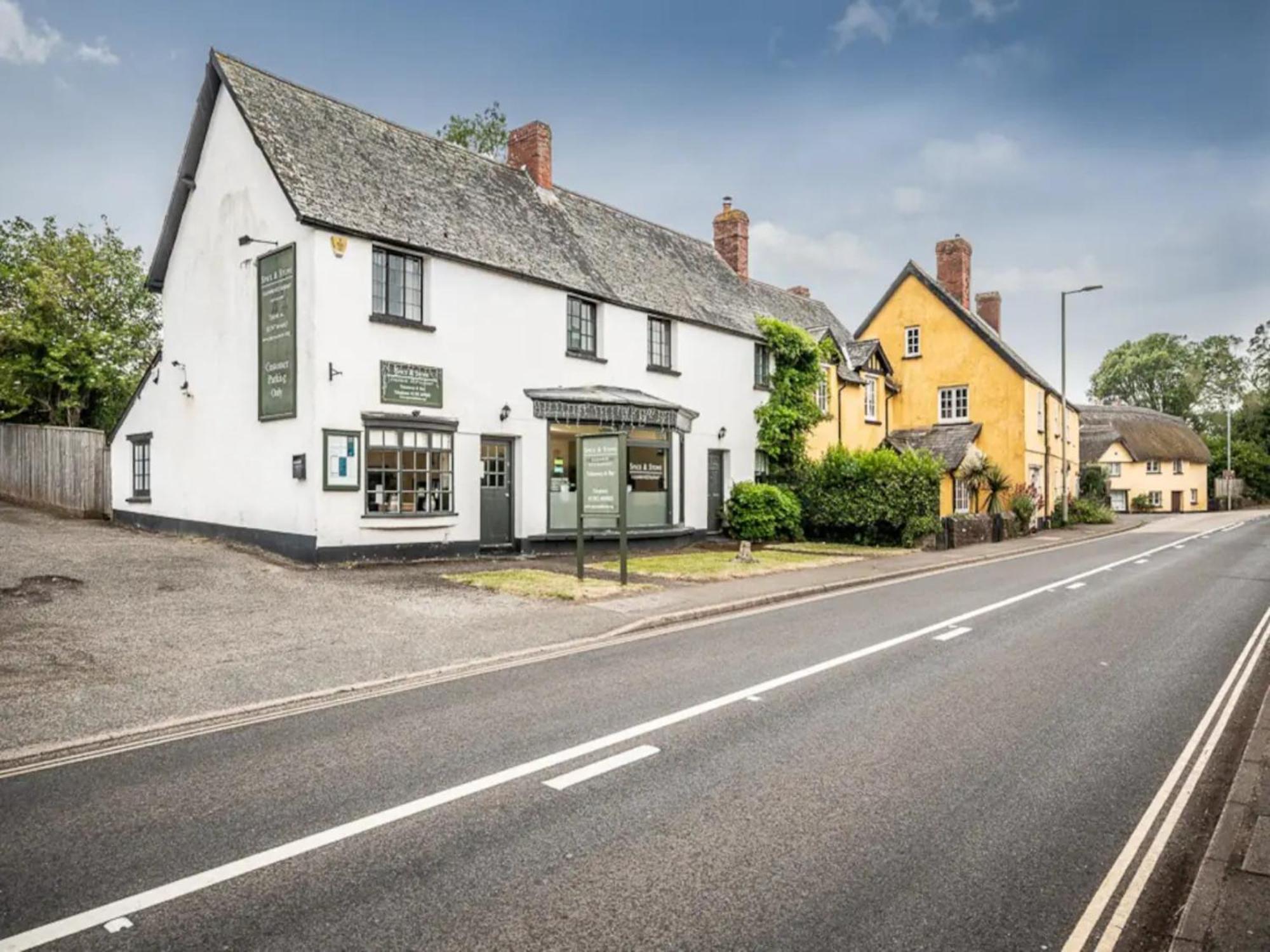 Spacious Modern Home In Picturesque Village Exeter Dış mekan fotoğraf